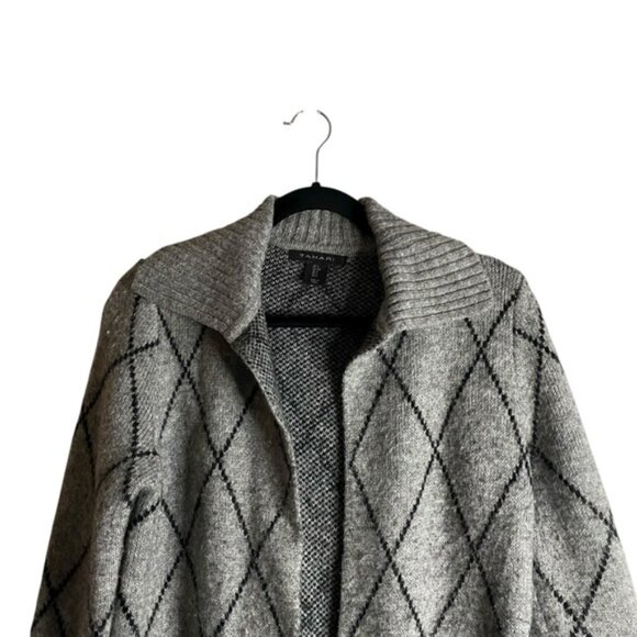Tahari Women's Gray Geometric Patterned Wool Knit Sweater Cardigan - Picture 2 of 7